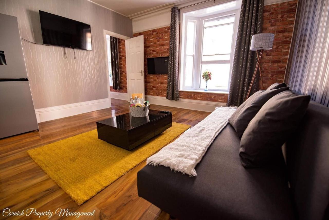 River Street Apartments Труро Экстерьер фото