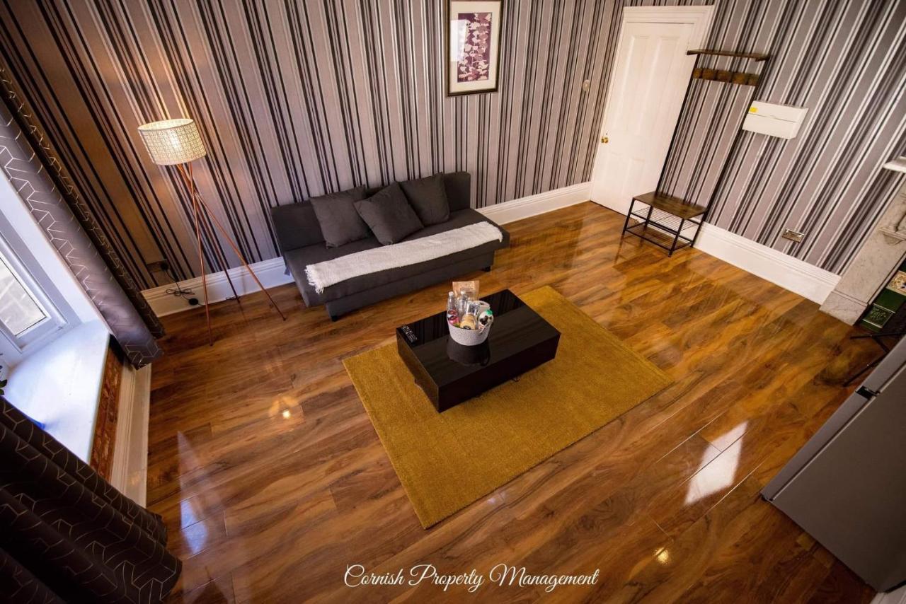 River Street Apartments Труро Экстерьер фото