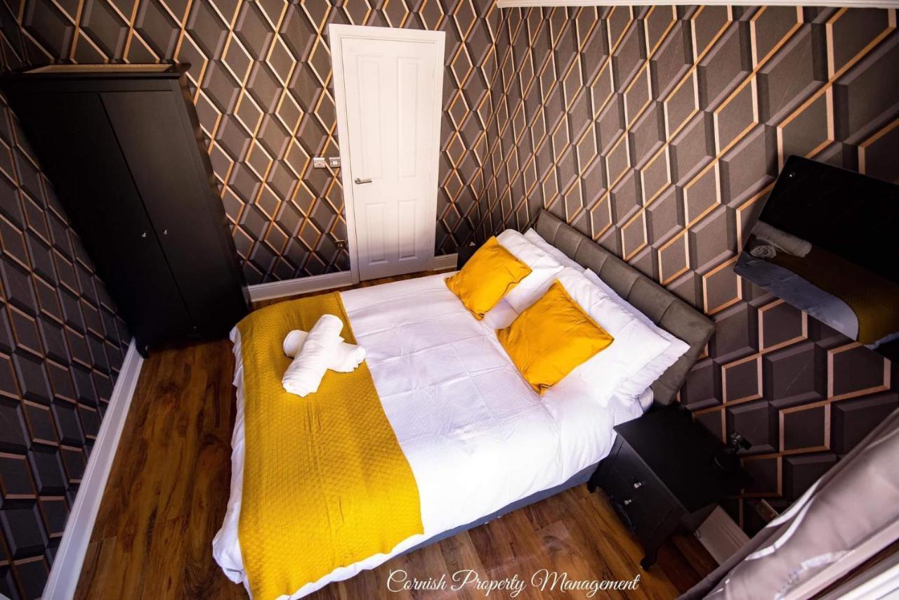 River Street Apartments Труро Экстерьер фото